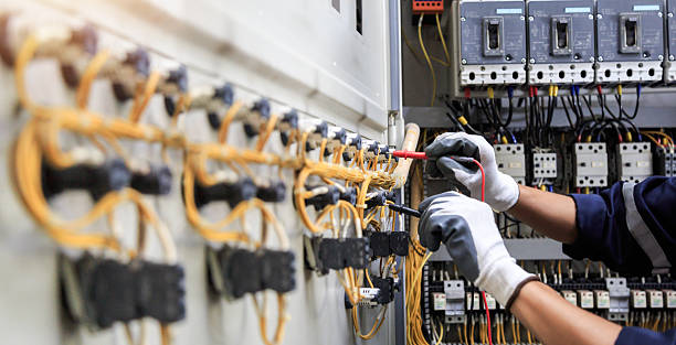 Professional Electrician technician working in Poplar Grove, IL